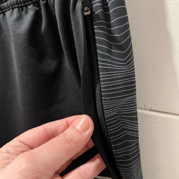 Gymshark Sport Joggers in black size S - Picture 7 of 9